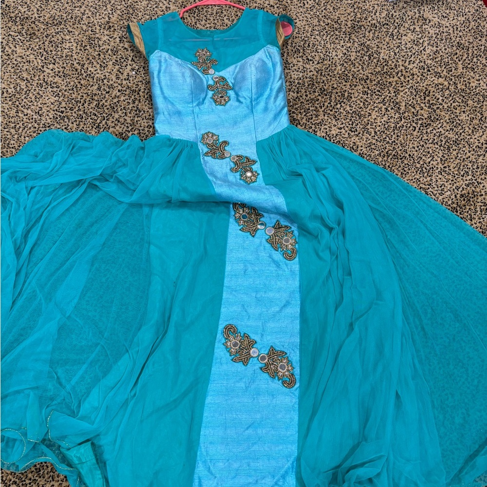 Elegant Teal Maxi Dress